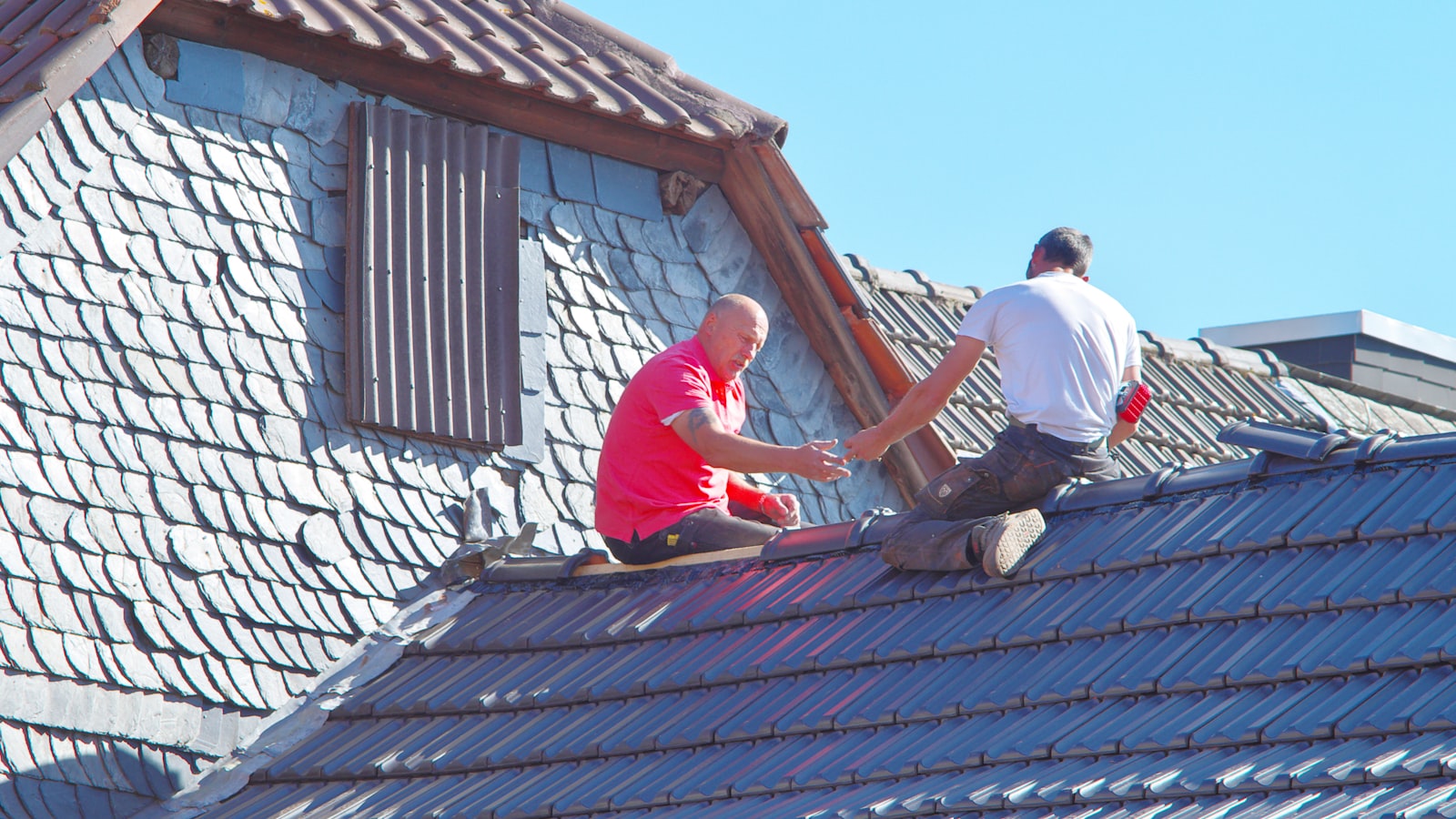 Professional contracting team at work