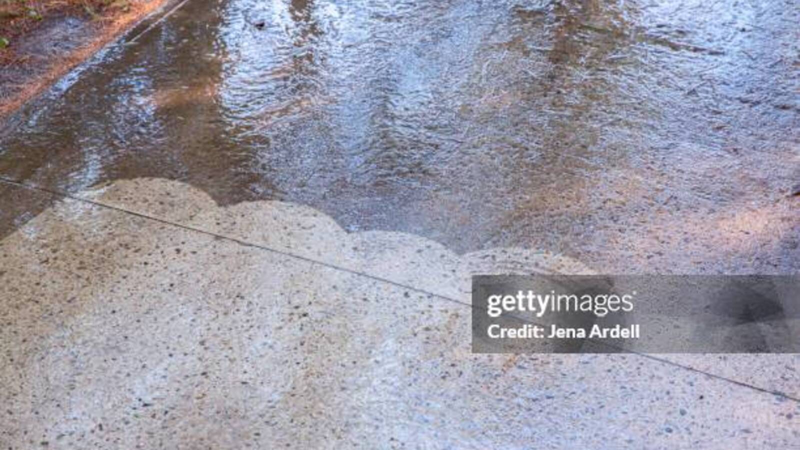 Decking cleaning with pressure washer